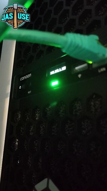 Avalon Q после гарантийного ремонта. В Москве есть СЦ #btc #mining #биткоин смотреть онлайн