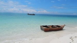 На лазурном пляже в Кендве!Занзибар!