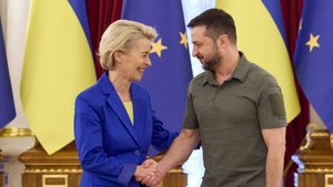 Сийярто объяснил свои слова о переименовании ЕК в Украинскую комиссию
