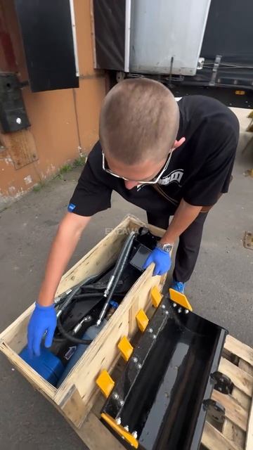 Навесное оборудование (гидромолот, ковш, коготь, захват) для мини-экскаватора Rippa смотреть онлайн