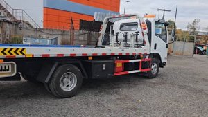 Видеообзор эвакуатор ISUZU ELF KV600 БЕЛЫЙ ISUZU ELF KV100 KV600 P700 P100 🚚ISUZU ELF 2025-09-25 17