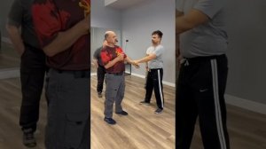 Не допустить чтобы удерживал