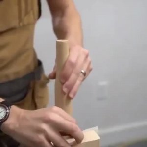 Простая и красивая табуретка.