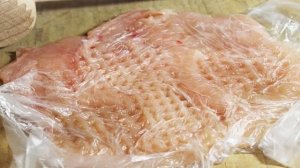Куриные рулетики с курагой и беконом