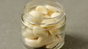 Маринованный чеснок с медом
