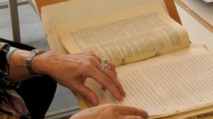 Спасение ценных материалов из библиотеки Владимира Казарина