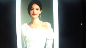 Ли И Тун        ПОДПИШИСЬ