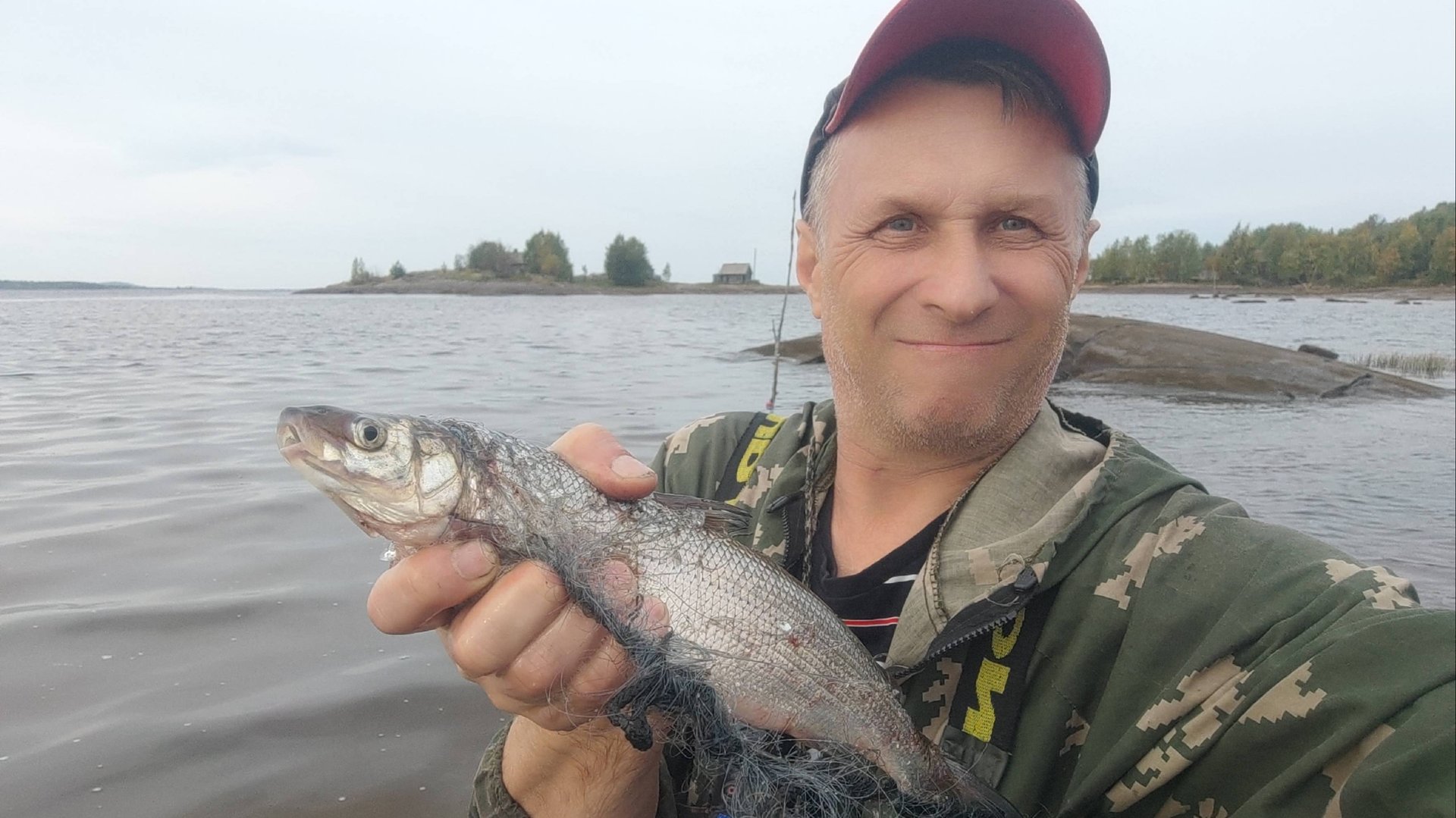 ИДУЩИЙ ПО ВОДЕ!СИГ ПОПАЛСЯ И КАМБАЛЫ МНОГО,