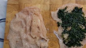 Куриные рулетики со сливочным шпинатом и хрустящим беконом