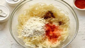 Картофельная бабка с салом в духовке