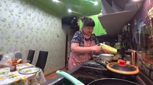 ВЛОГ // ОБЗОР ПОКУПКИ ECCO. WB/ТЁПЛАЯ ОСЕНЬ В НОВОКУЗНЕЦКЕ +22 / ГОТОВЛЮ ИЗ КАБАЧКОВ, ОБЩЕНИЕ)))