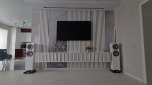 Крылатые качели. Песня из детства.   Tannoy Revolution XT8F, Rega elex-r,  Charm Dac 2.3