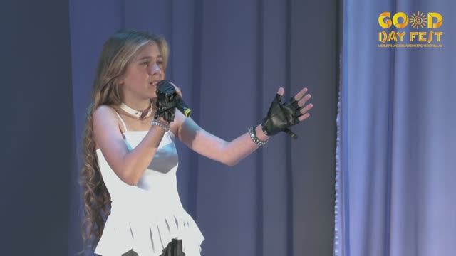 Юлия Абрамова - "Питерский дождь" кавер песни Людмилы Соколовой