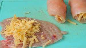 Куриные рулеты с сырной начинкой