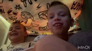 Сидим с братом в комнате из подушек