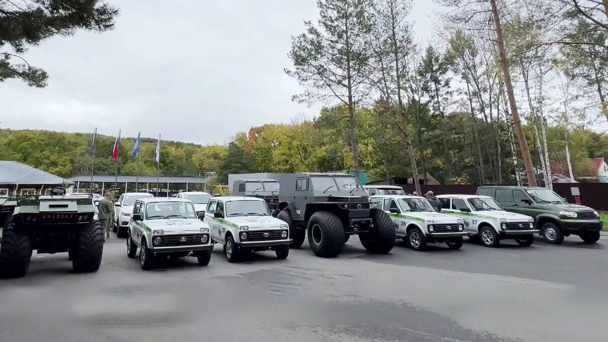 Службам охотнадзора на Дальнем Востоке передали новые автомобили