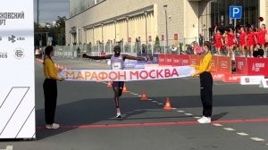 Кенийский легкоатлет Киген выиграл Московский марафон