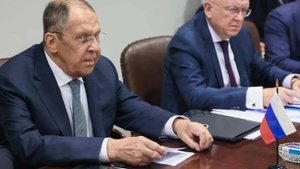 Лавров: Россия поддерживает территориальную целостность Сербии