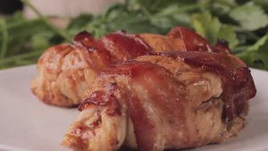 Мой любимый рецепт куриной грудки – она получается очень сочной и нежной