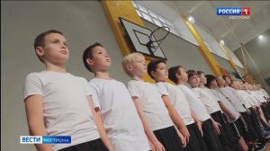 Ученикам 35-й школы в Костроме стало комфортнее осваивать «гусиный шаг» и прыгать на одной ноге