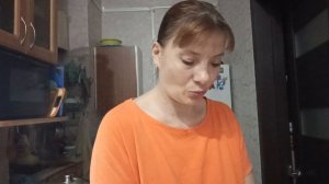 Готовлю и болтаю.