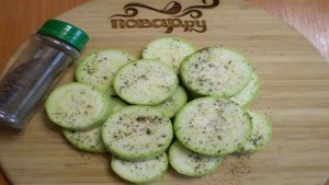 Кабачки, жаренные кружочками