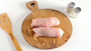 Куриные рулетики с сыром в мультиварке