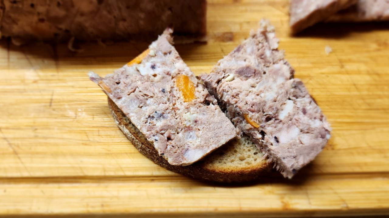 Осенние вкусности. Ч.2.Прессовка из свиной головы.