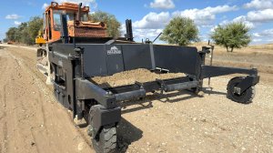 Отсыпщик-планировщик дорожных оснований «RHINO DM 600»