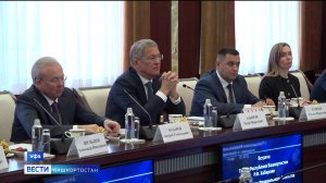 Радий Хабиров встретился с Главой Росавиации Дмитрием Ядровым