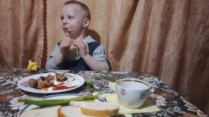 Мукбанг - сынулик.