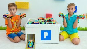 Дети играют с новыми игрушечными машинками от Влада и Ники!