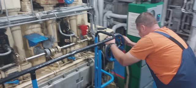 Подготовка двигателя к пуску Г70-5 и Параллельная работа Д.Г. "Шкода 6-27.5А2L"