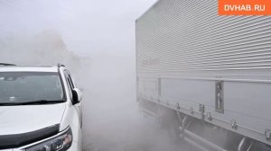 Прорванная теплотрасса парит на всю улицу в районе ТЭЦ-1