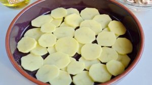 Картофельная запеканка с грибами и чесноком