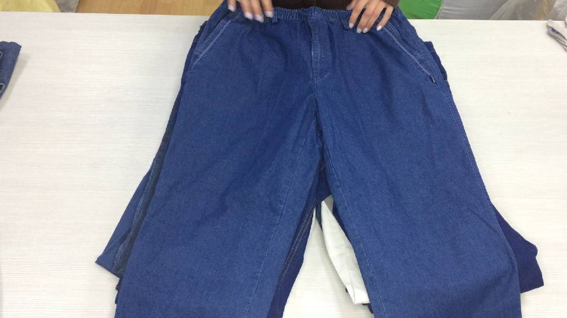 м222. Джинсы мужские