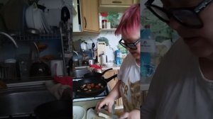 Оооочень вкусная яичница😋
#ням