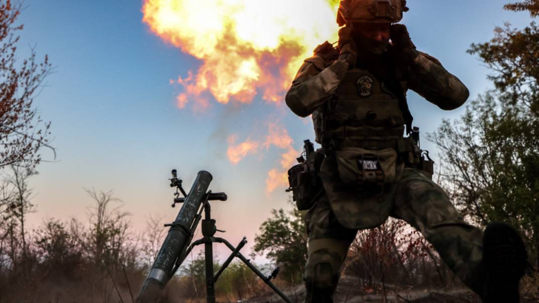 Минометный огонь настиг прятавшихся в подвале боевиков ВСУ. Лучшее видео из зоны СВО