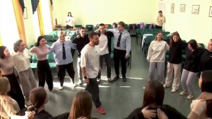 Один из лучших хореографов страны учит рязанских студентов танцевать хип-хоп