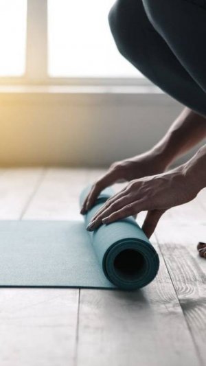 йога с выпускницей YSI Ольги Крайнюк, посвящённая чакре Манипура