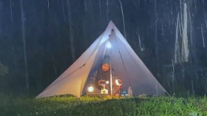 УСПОКАИВАЮЩИЙ ЛЕС ПОД ПРОЛИВНЫМ ДОЖДЕМ‼️ПОХОД ПОД ПРОЛИВНЫМ ДОЖДЕМ БЕЗ ПАЛАТКИ‼️