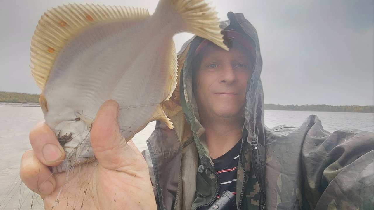 Идущий по воде.Третья проверка сеток на луде рядом с морем.Сентябрь 2025