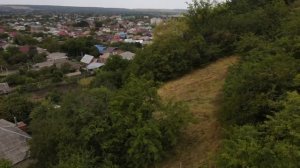 Продаю участок с самым красивым видом на поселок, горы и солнце.