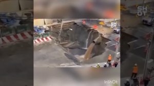 В столицы Таиланда Бангкоке внезапно образовался огромный провал грунта размером примерно 30 на 30 м