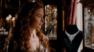 Песня о бриллиантах "Не знает правил красота"