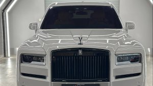 Преображение Rolls-Royce  Cullinan в серию Black Badge