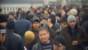 БАНКЕТ ДЛЯ МИГРАНТОВ. ОМОН ВОРВАЛСЯ В САМЫЙ РАЗГАР. Что скрывают за закрытыми дверями?
