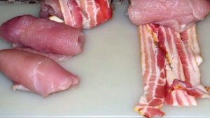 Куриные рулетики с копченым сыром