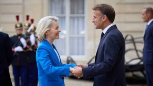 Депутат Европарламента обвинила фон дер Ляйен в тайных переписках с Макроном