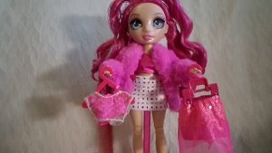 Обзор на куклу Рейнбоу Хай Стелла Монро Rainbow High Stella Monroe часть 1